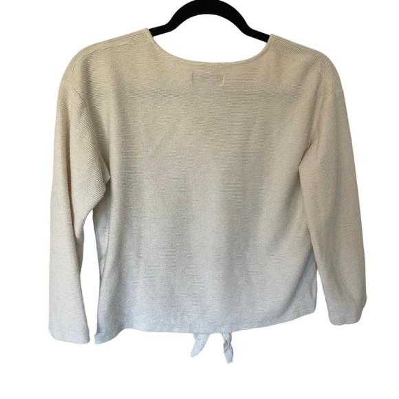 Cream Texture & Thread Top - Picture 2 of 3